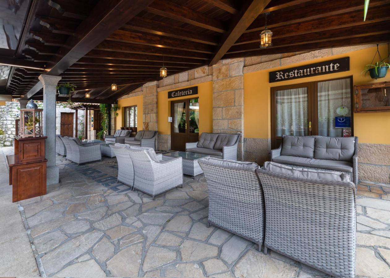 Logis Hotel Restaurante La Casa De Juansabeli Arenas De Cabrales Esterno foto